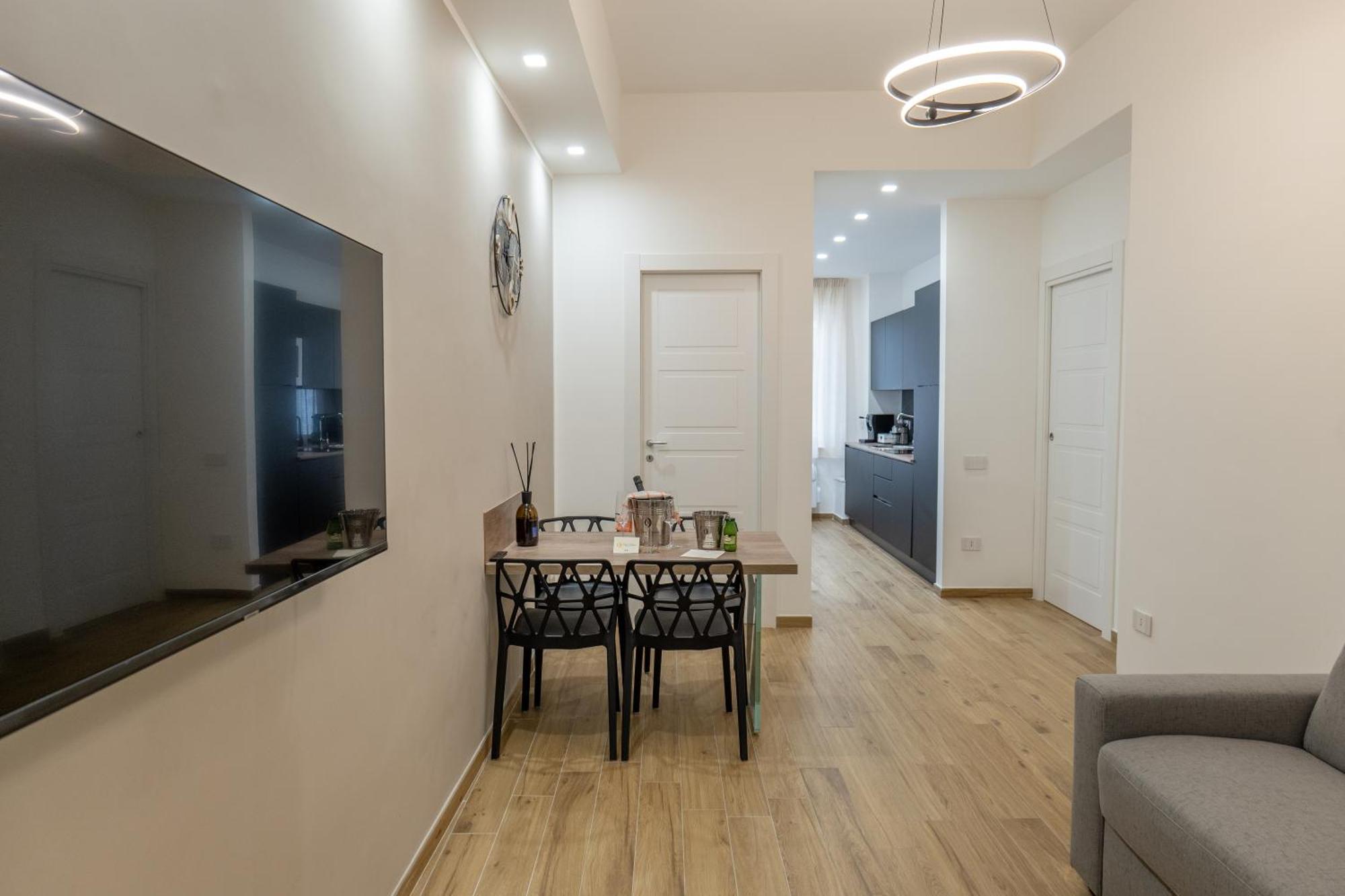 Three Moons Boutique House/Calypso Apartment Салерно Екстериор снимка