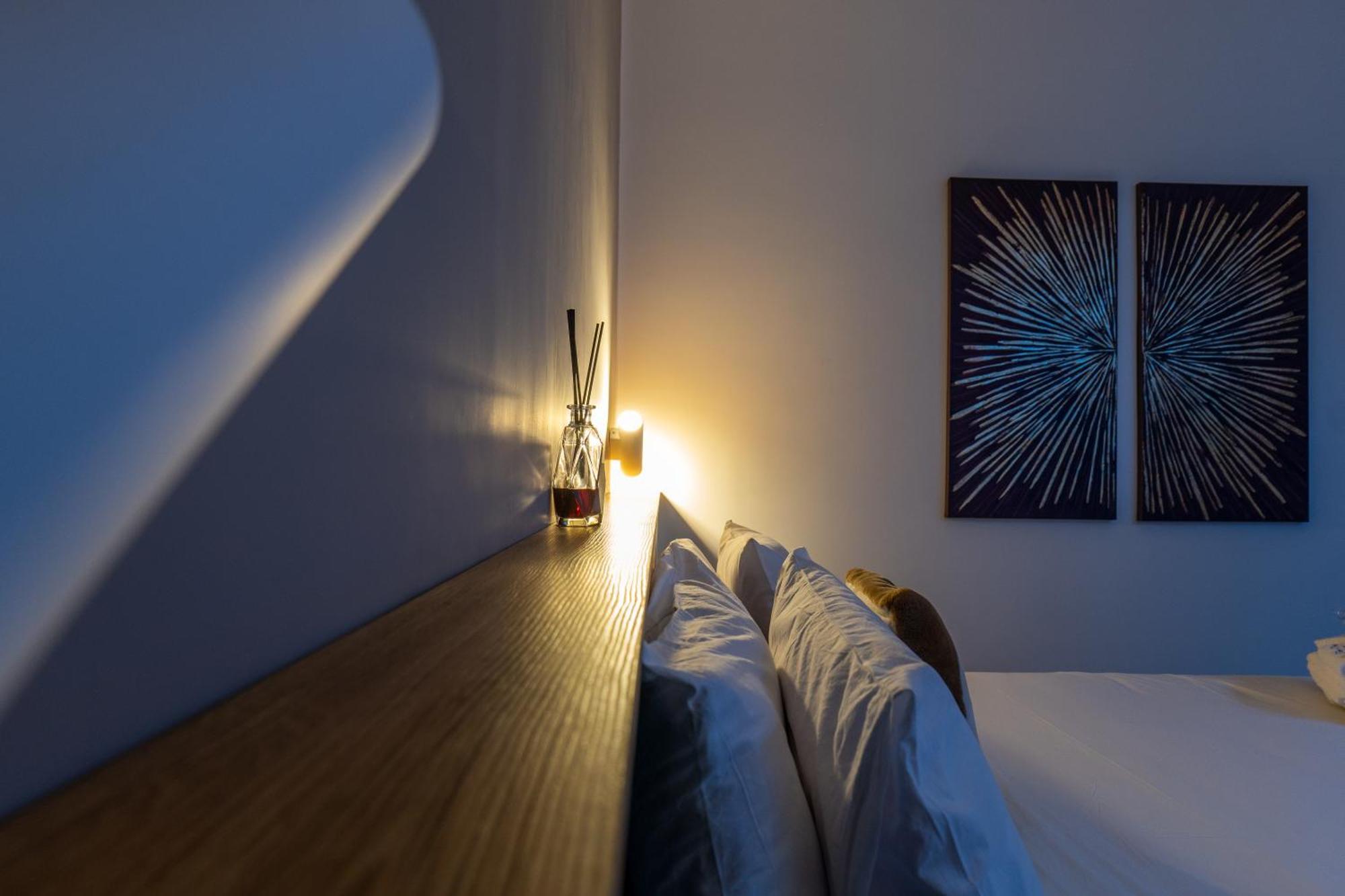 Three Moons Boutique House/Calypso Apartment Салерно Екстериор снимка